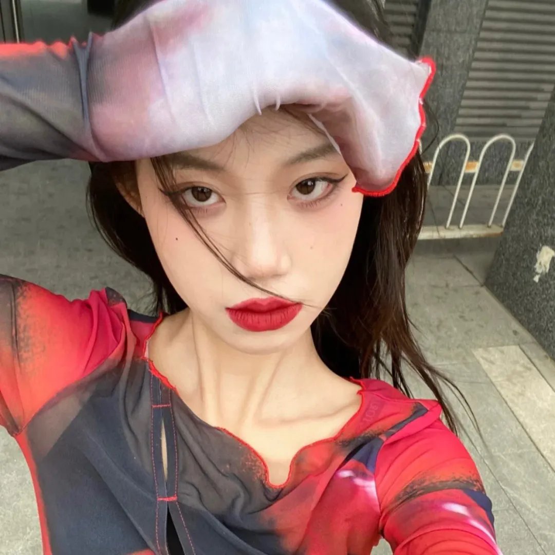 推动摇篮的手
