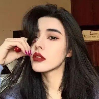 然后,她找到了我